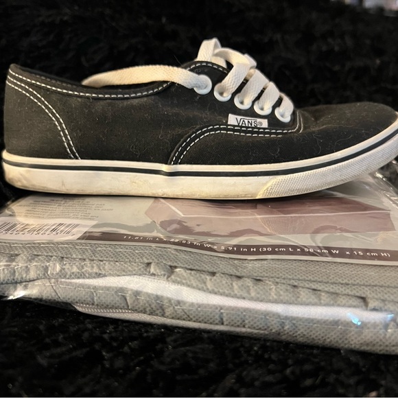 Black canvas material with white bottoms Authentic Vans Low Top Ankle! - Picture 5 of 5